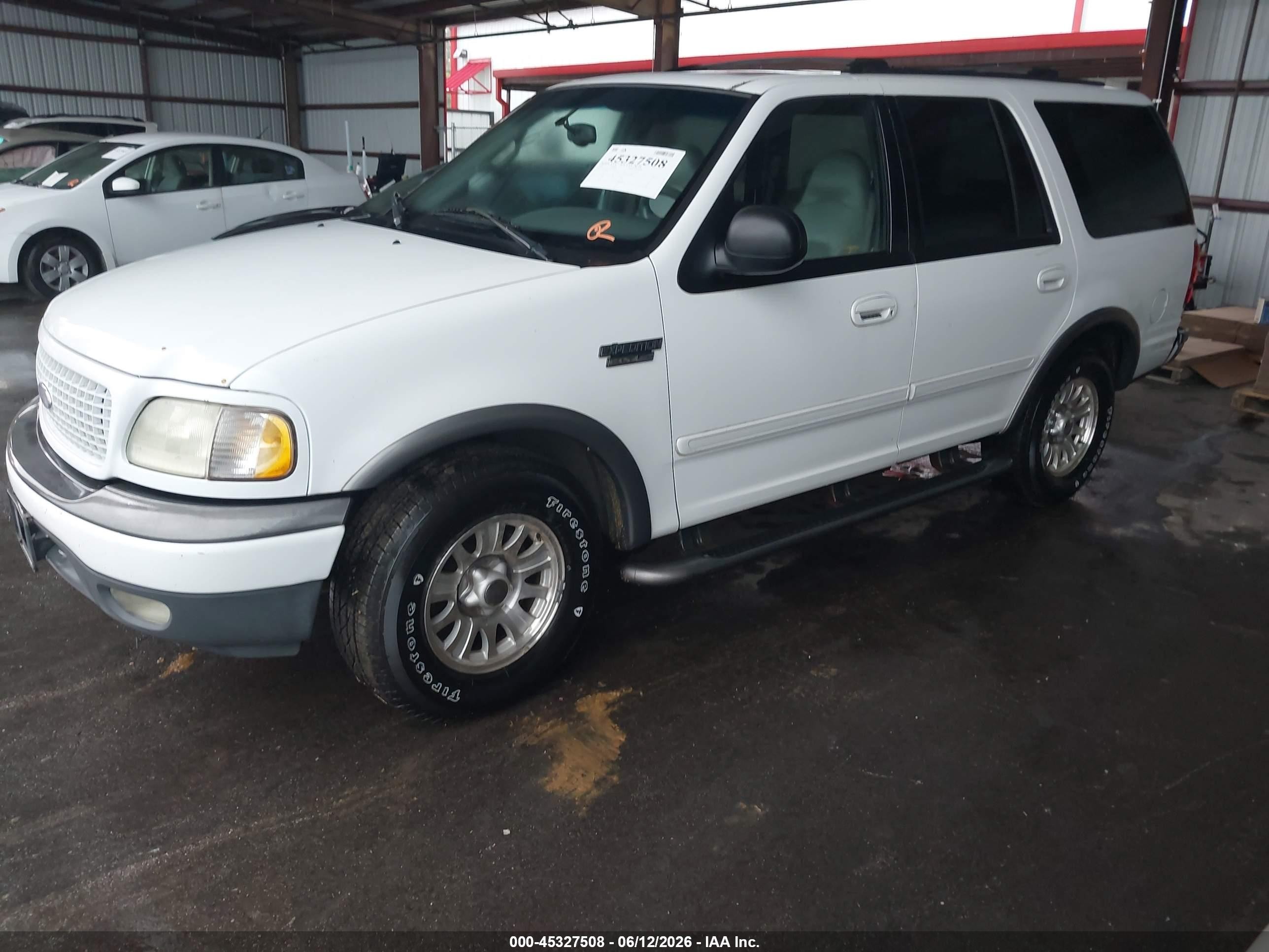 2002 Ford Expedition Eddie Bauer White vin: 1FMRU5L92LA32026