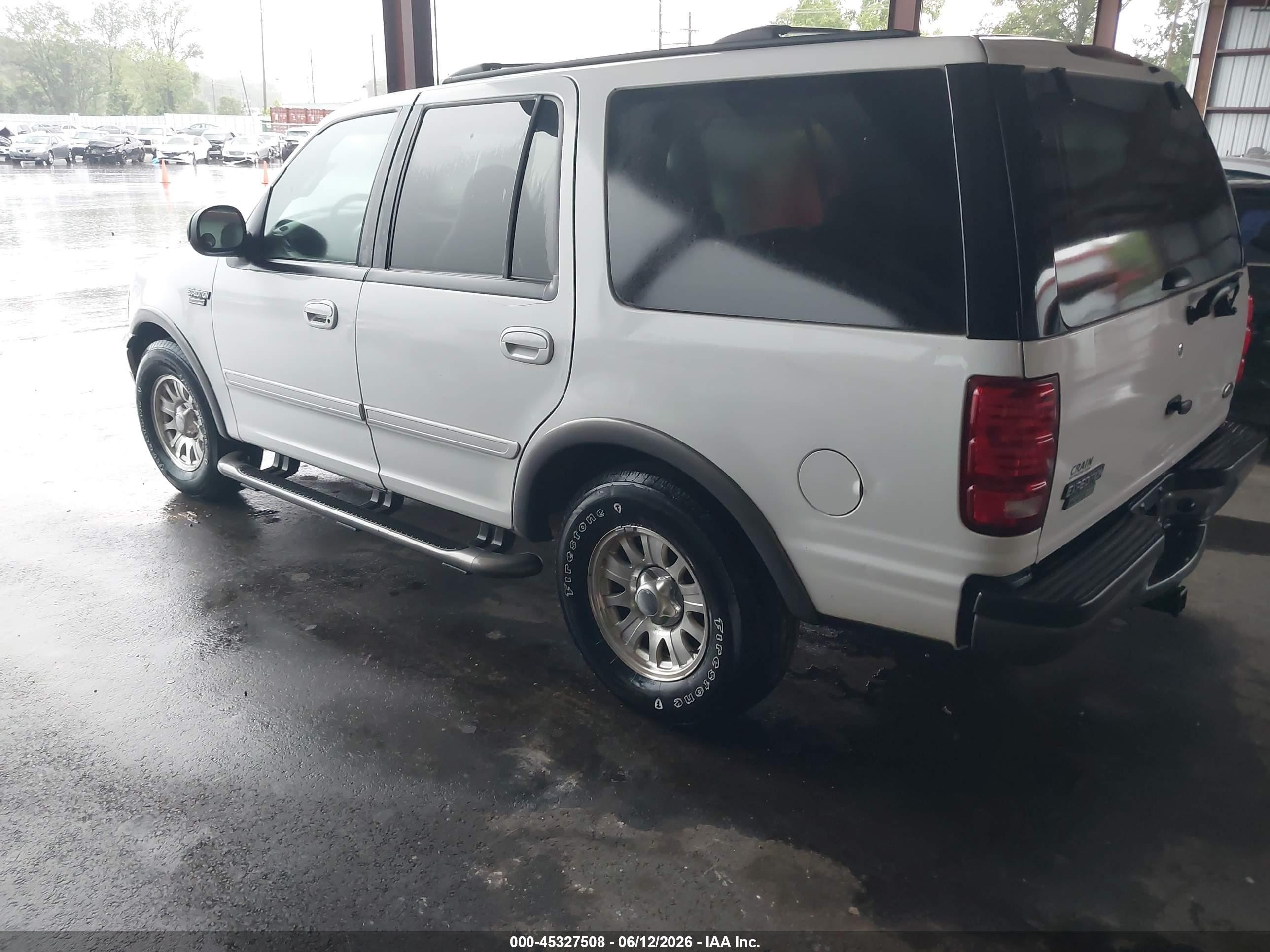 2002 Ford Expedition Eddie Bauer White vin: 1FMRU5L92LA32026