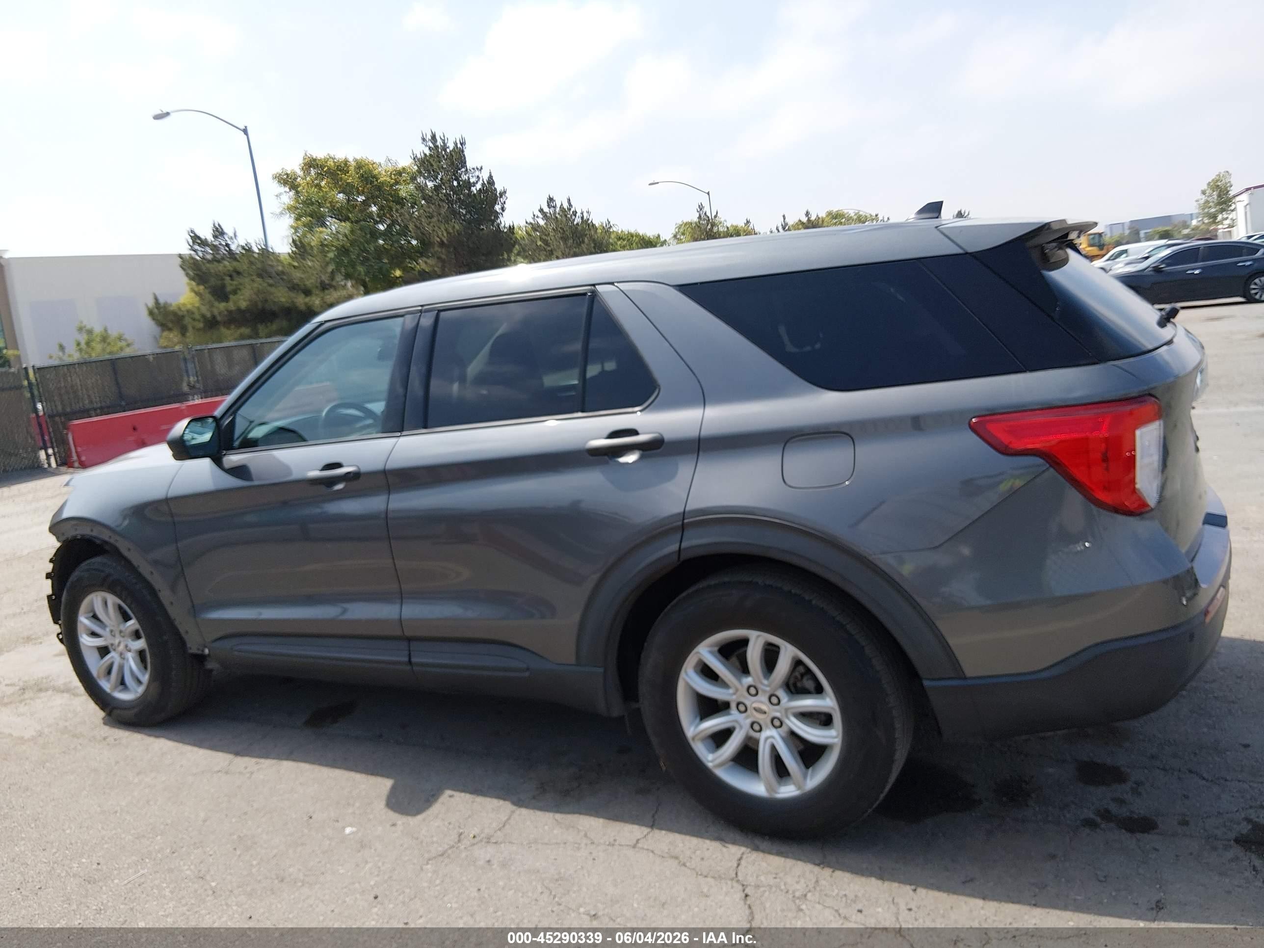 2021 Ford Explorer Серый vin: 1FMSK7BH4MGA63058