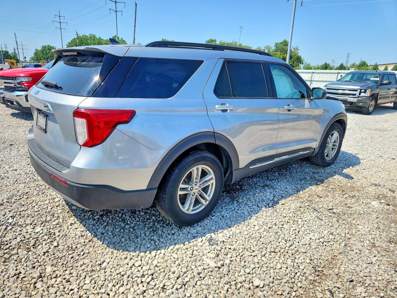 2024 Ford Explorer Xlt Silver vin: 1FMSK7DH0RGA03167
