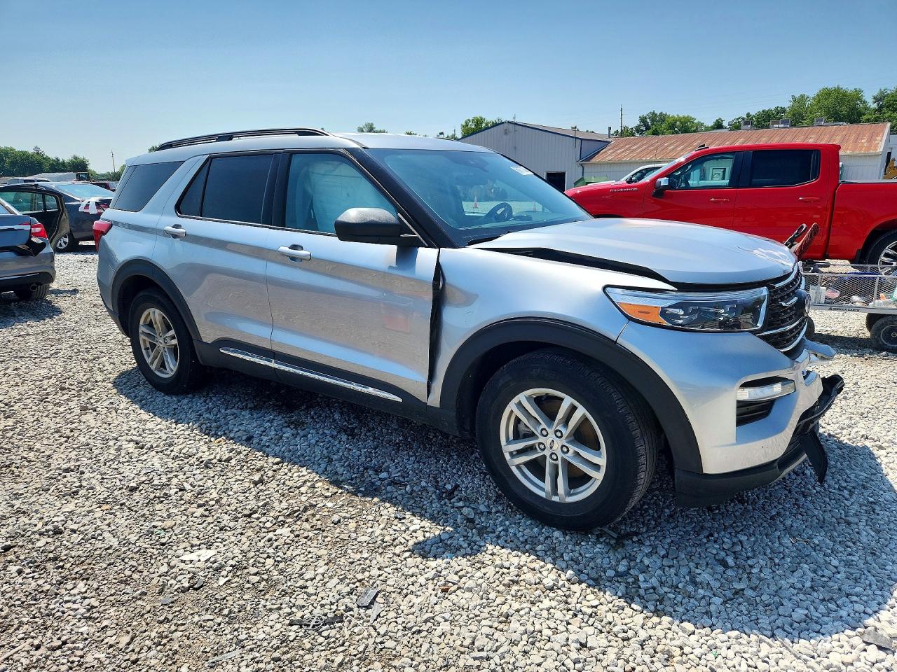 2024 Ford Explorer Xlt Silver vin: 1FMSK7DH0RGA03167
