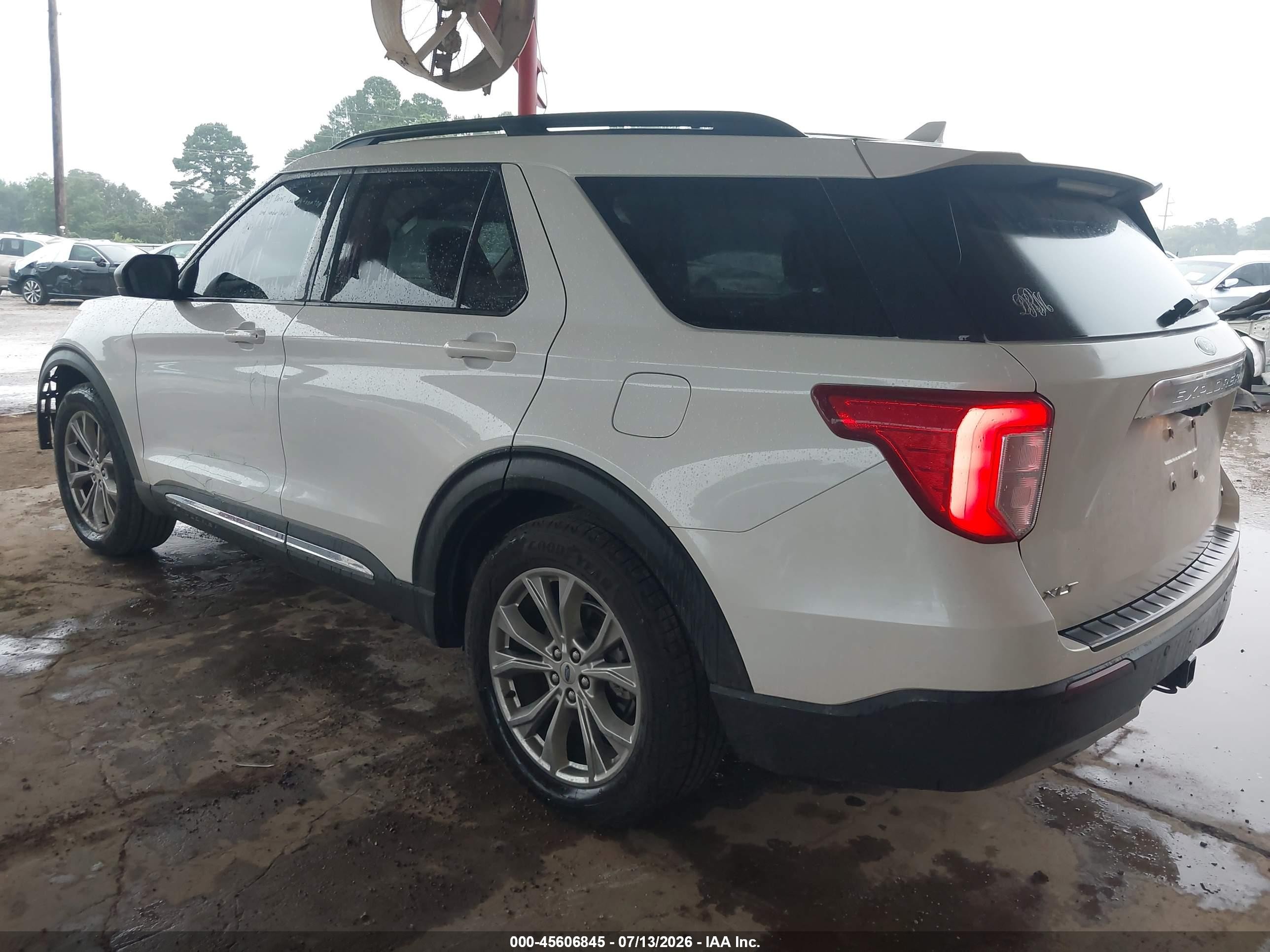 2020 Ford Explorer Xlt White vin: 1FMSK7DH1LGB63548