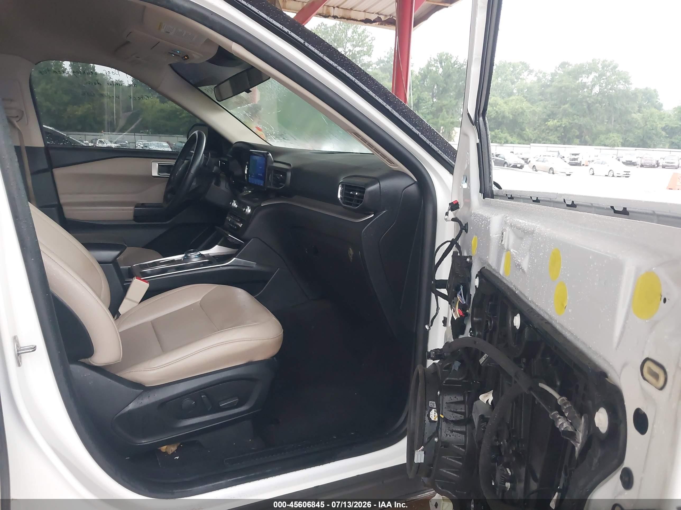 2020 Ford Explorer Xlt White vin: 1FMSK7DH1LGB63548