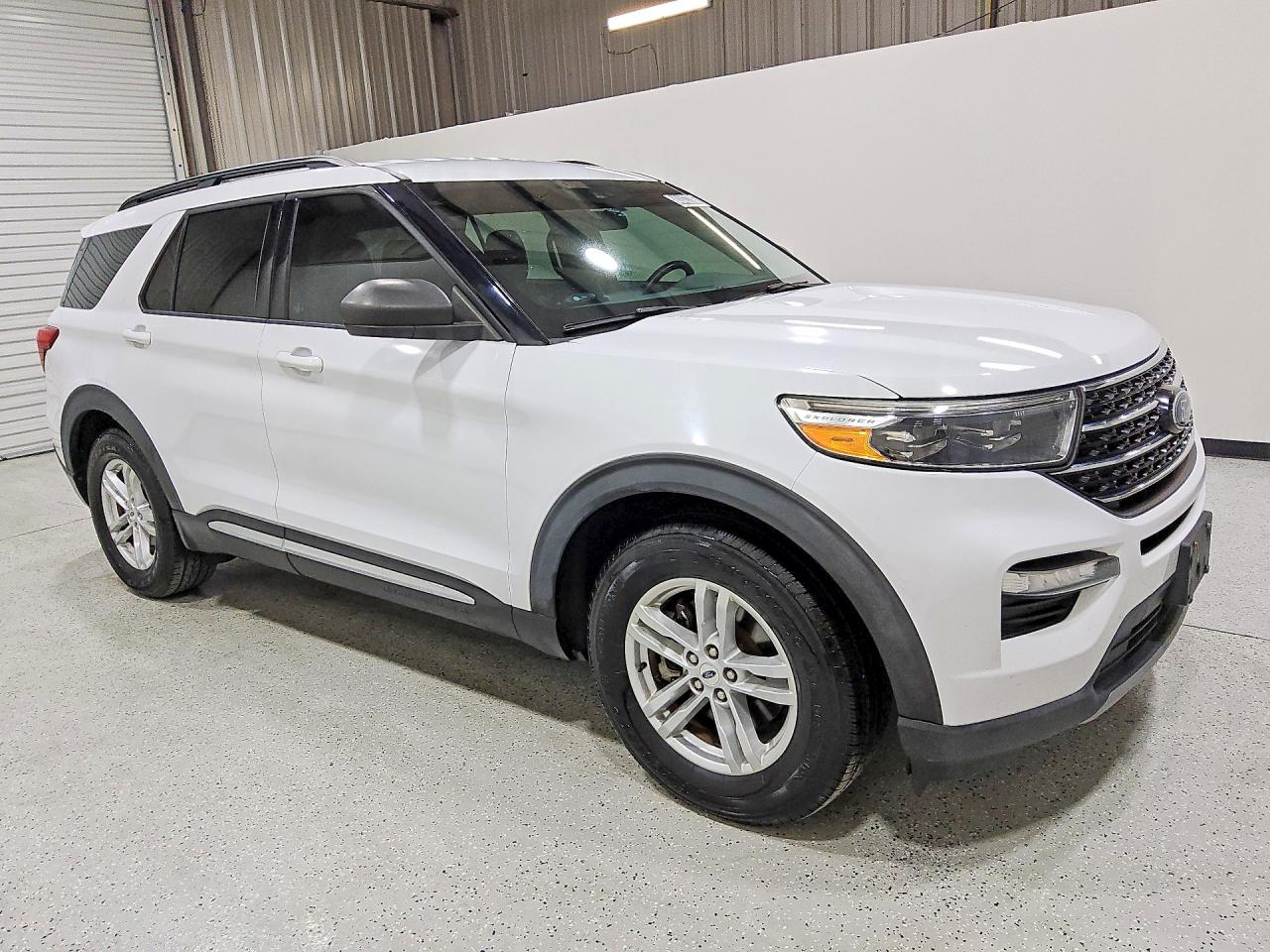 2021 Ford Explorer Xlt White vin: 1FMSK7DH1MGA12369