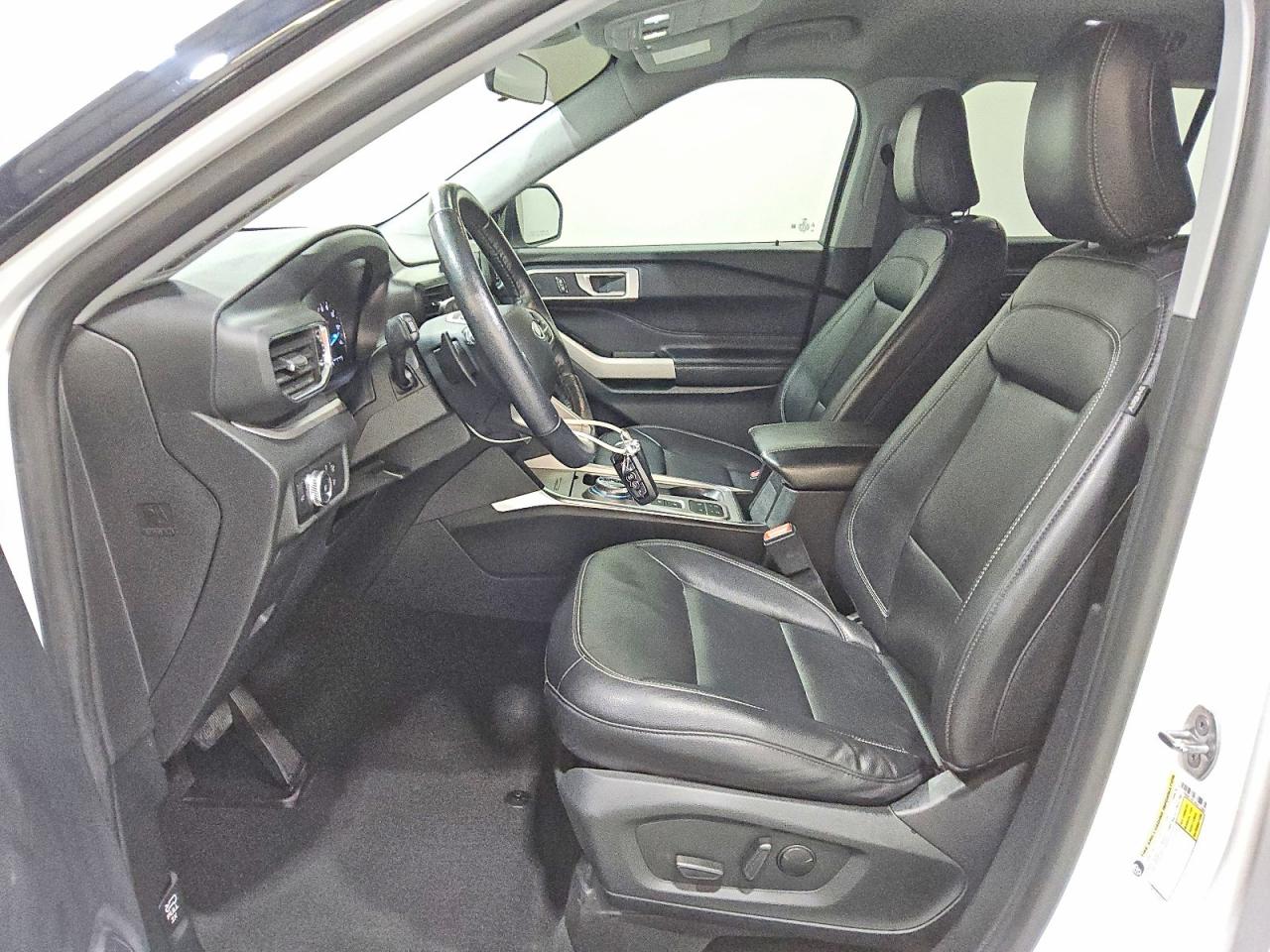 2021 Ford Explorer Xlt White vin: 1FMSK7DH1MGA12369
