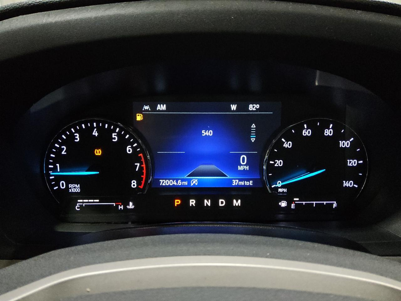 2021 Ford Explorer Xlt White vin: 1FMSK7DH1MGA12369 Damage: Warning - Tire Pressure, On, Unacceptable
