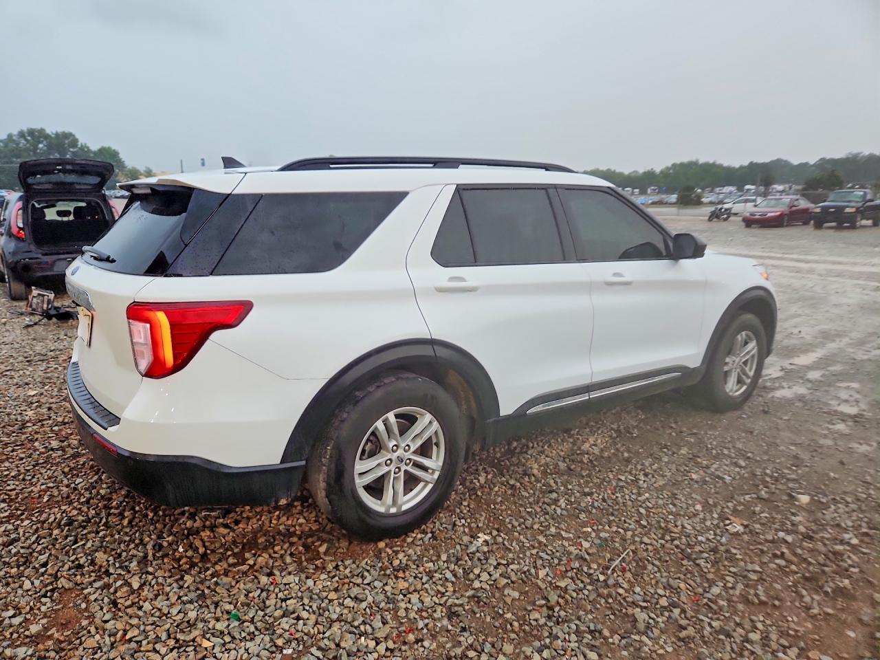 2021 Ford Explorer Xlt White vin: 1FMSK7DH1MGA77190