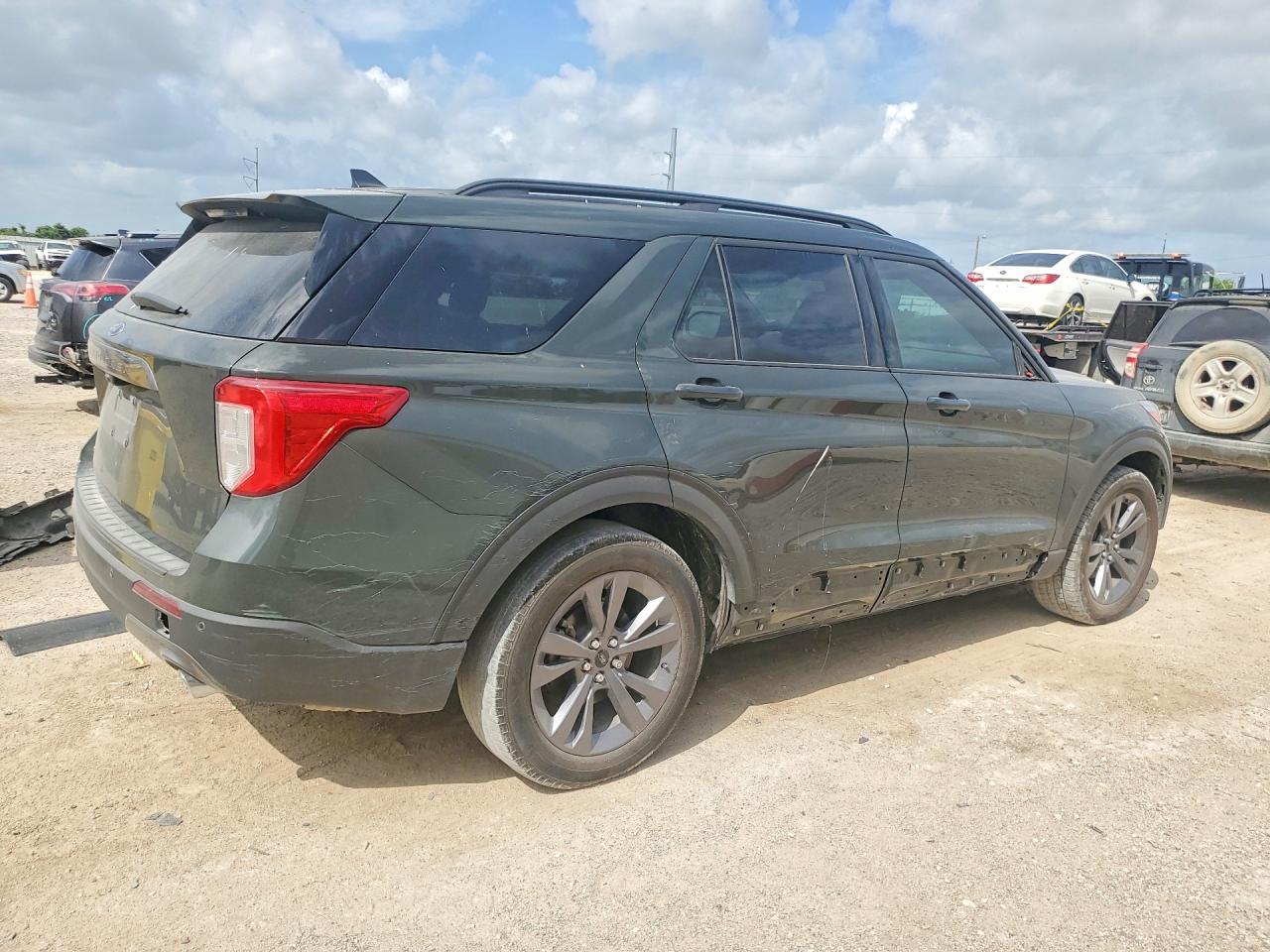 2024 Ford Explorer Xlt Черный vin: 1FMSK7DH1RGA38882