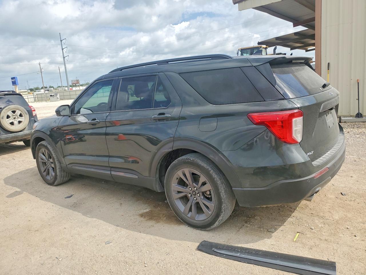2024 Ford Explorer Xlt Черный vin: 1FMSK7DH1RGA38882