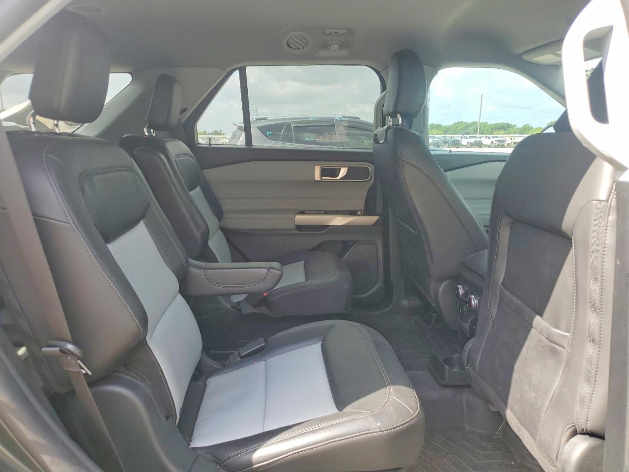 2024 Ford Explorer Xlt Черный vin: 1FMSK7DH1RGA38882