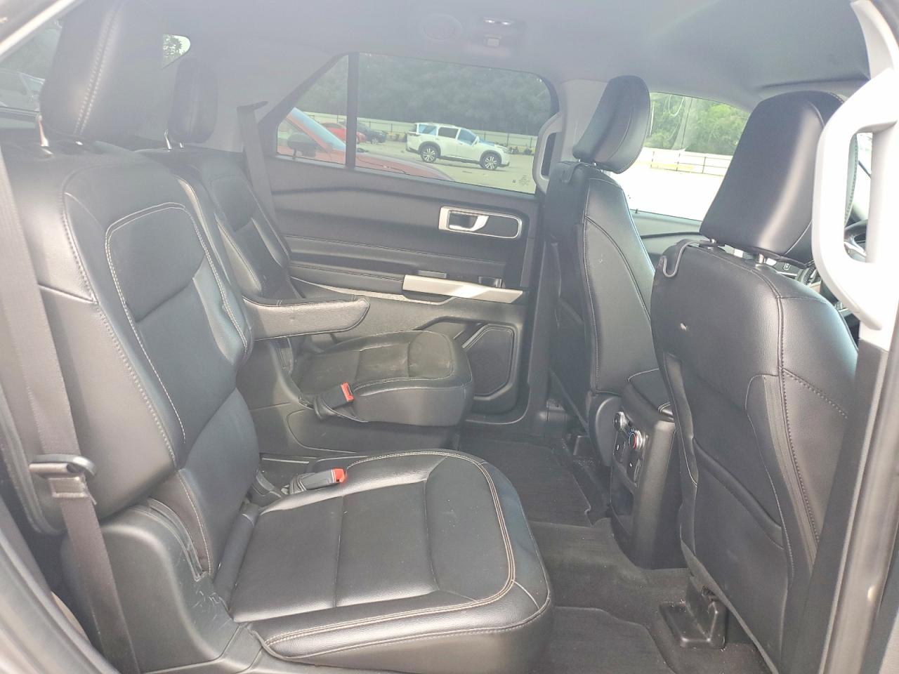 2021 Ford Explorer Xlt Gray vin: 1FMSK7DH3MGA50105