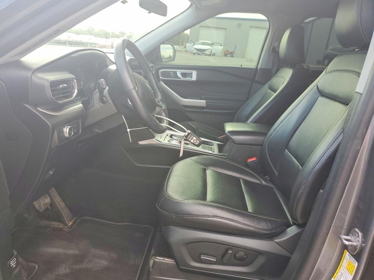 2021 Ford Explorer Xlt Gray vin: 1FMSK7DH3MGA50105