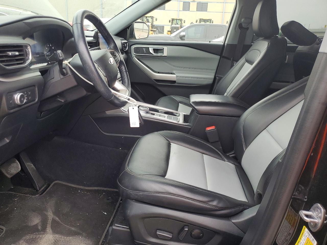 2022 Ford Explorer Xlt Black vin: 1FMSK7DH3NGB42364
