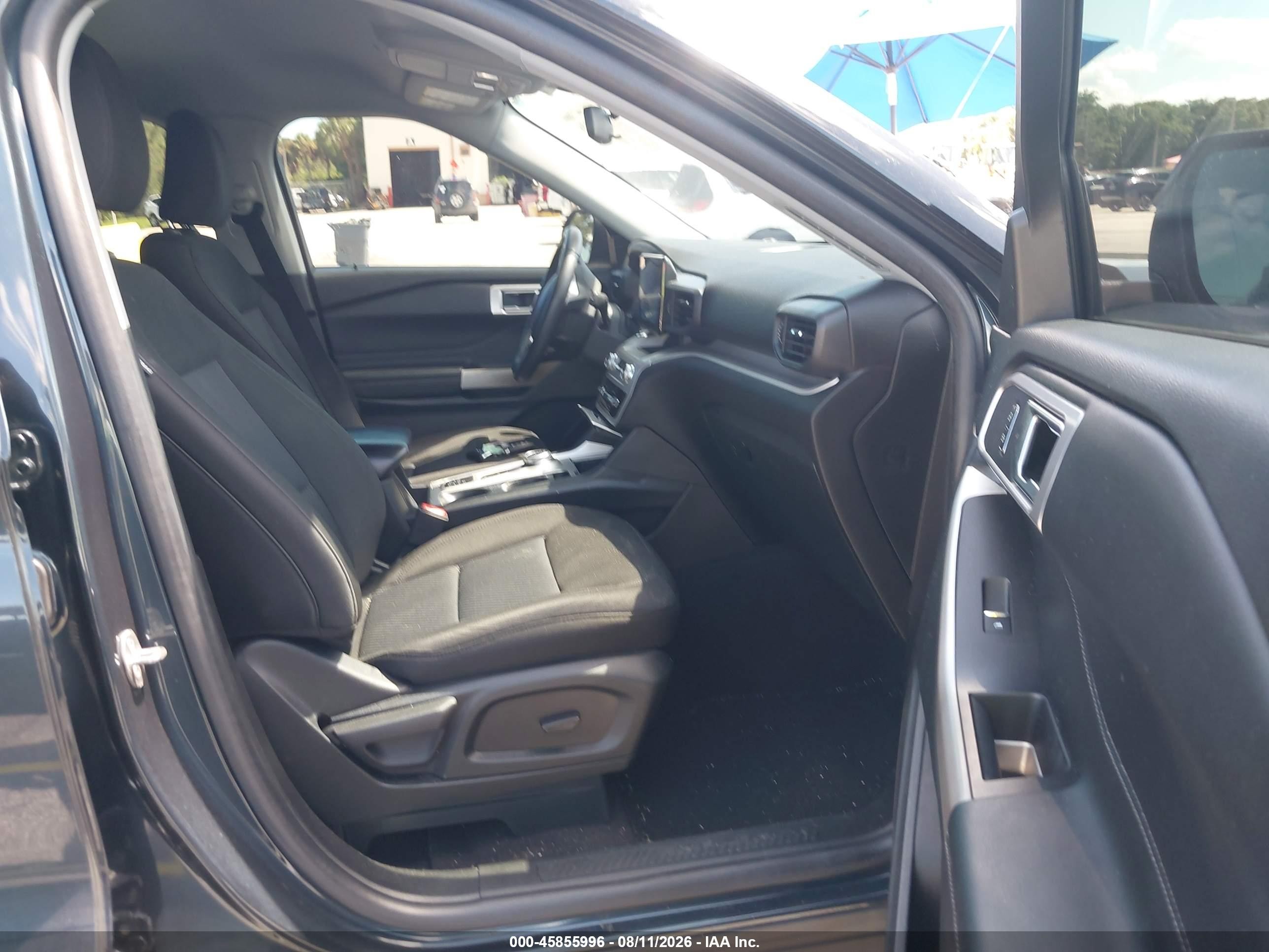 2023 Ford Explorer Xlt Gray vin: 1FMSK7DH3PGA98417