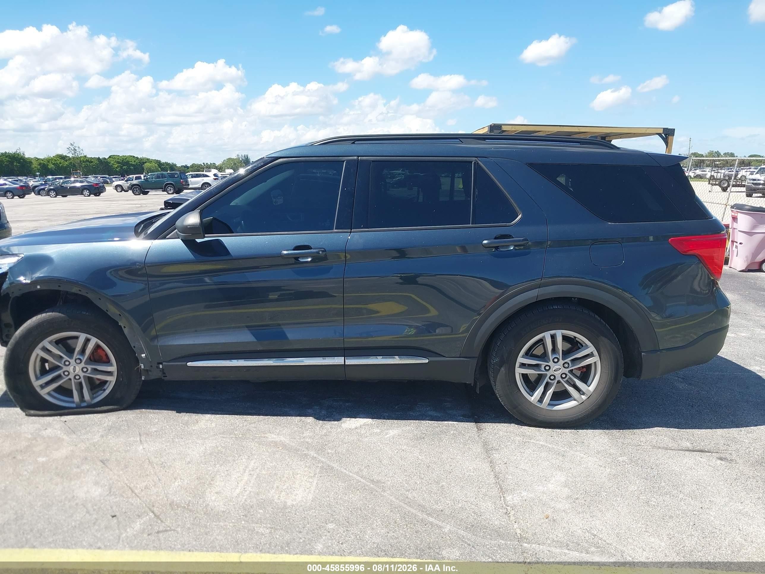 2023 Ford Explorer Xlt Gray vin: 1FMSK7DH3PGA98417
