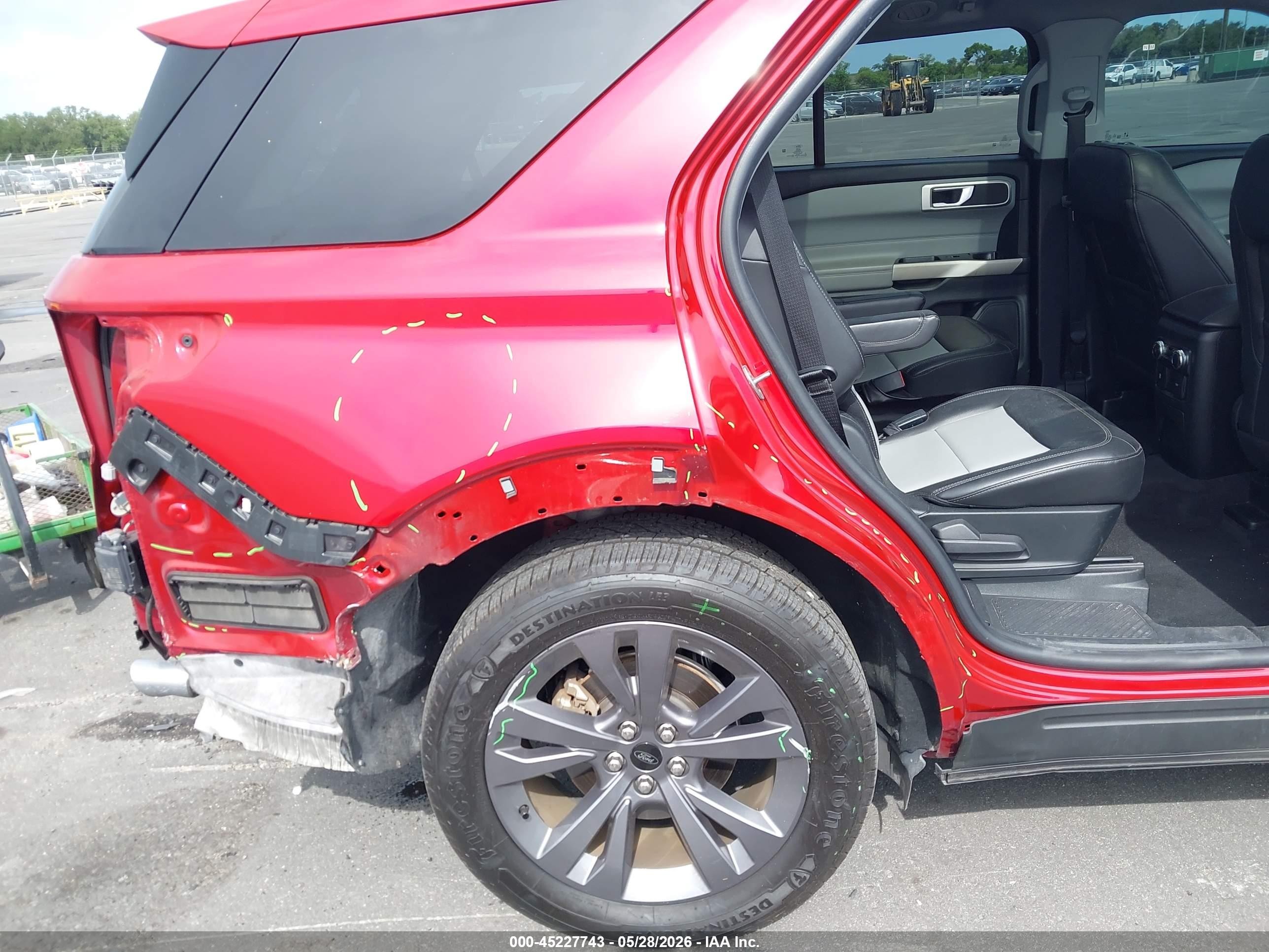 2022 Ford Explorer Xlt Red vin: 1FMSK7DH4NGA73331