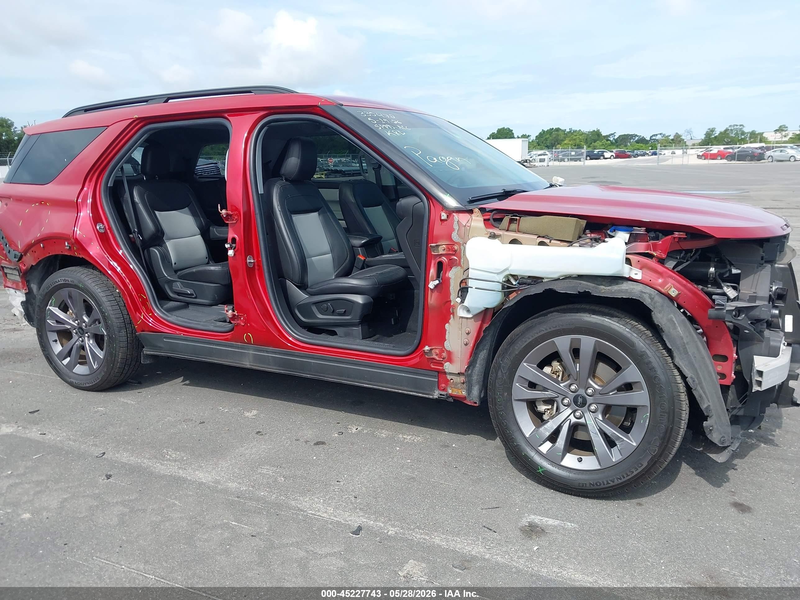 2022 Ford Explorer Xlt Red vin: 1FMSK7DH4NGA73331