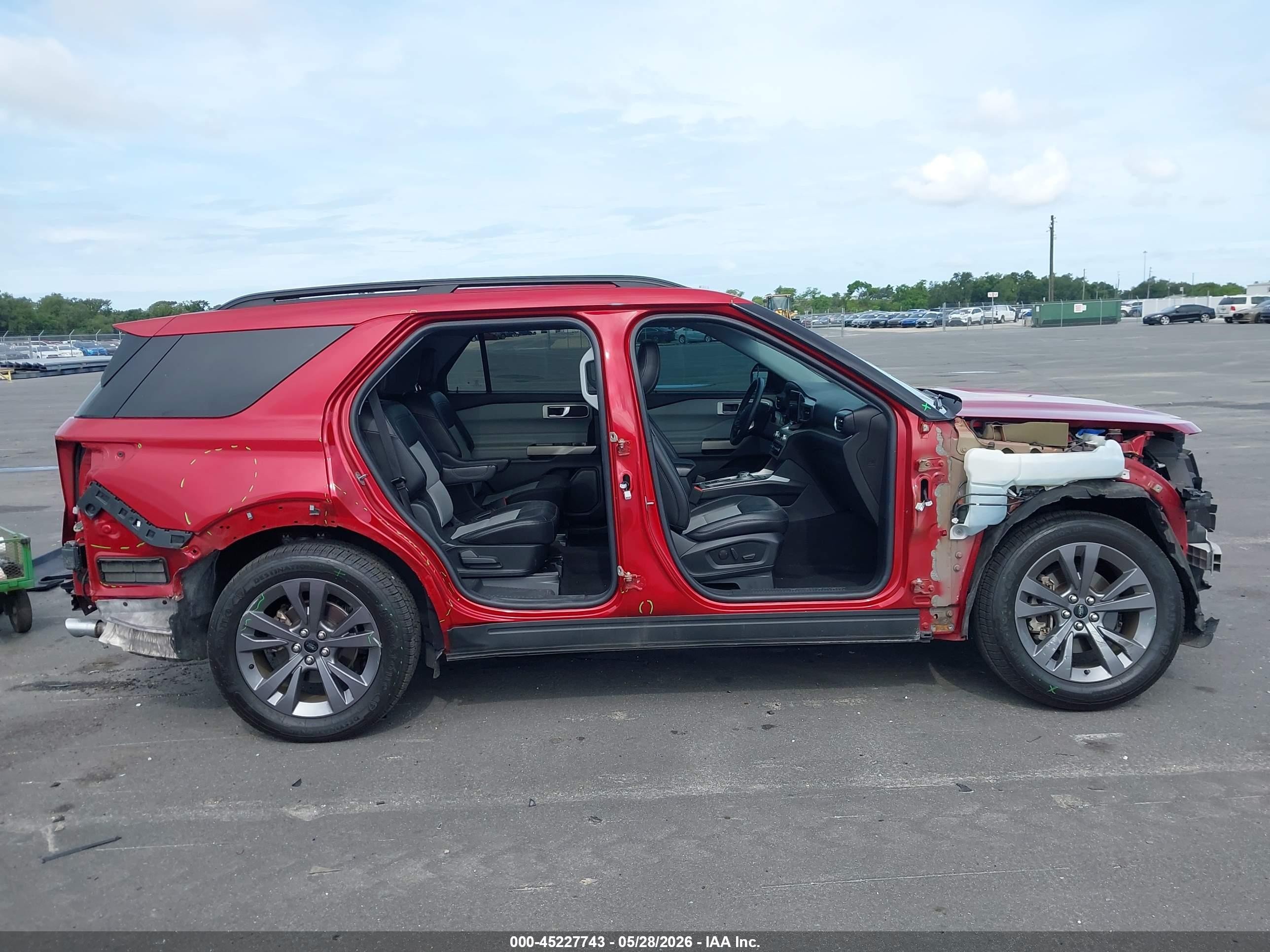 2022 Ford Explorer Xlt Red vin: 1FMSK7DH4NGA73331