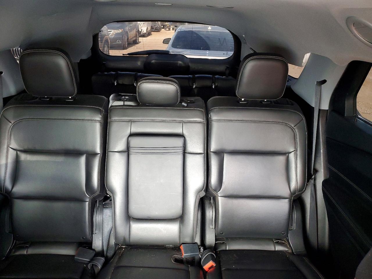 2022 Ford Explorer Xlt Silver vin: 1FMSK7DH4NGB41319