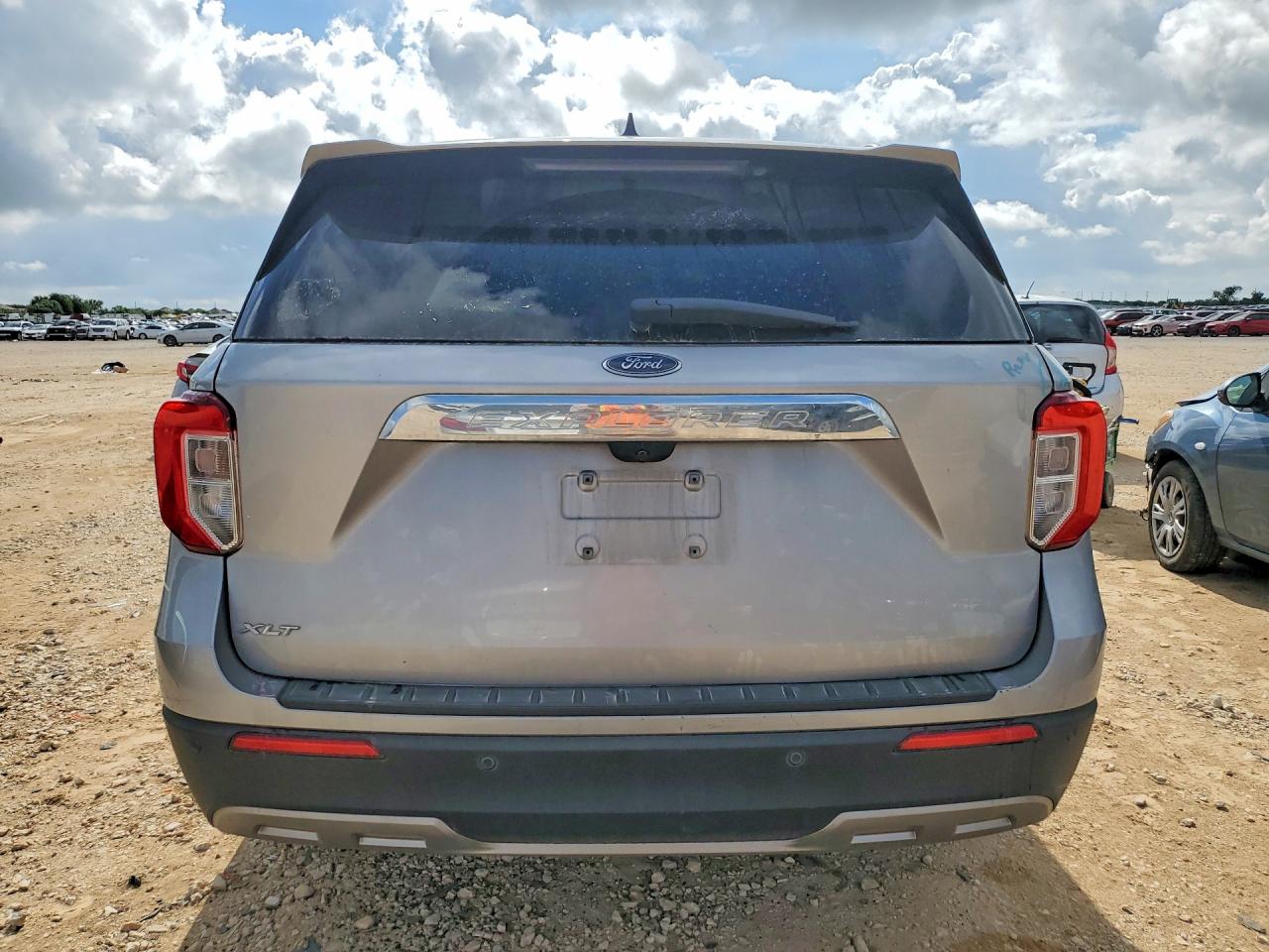 2022 Ford Explorer Xlt Silver vin: 1FMSK7DH4NGB41319