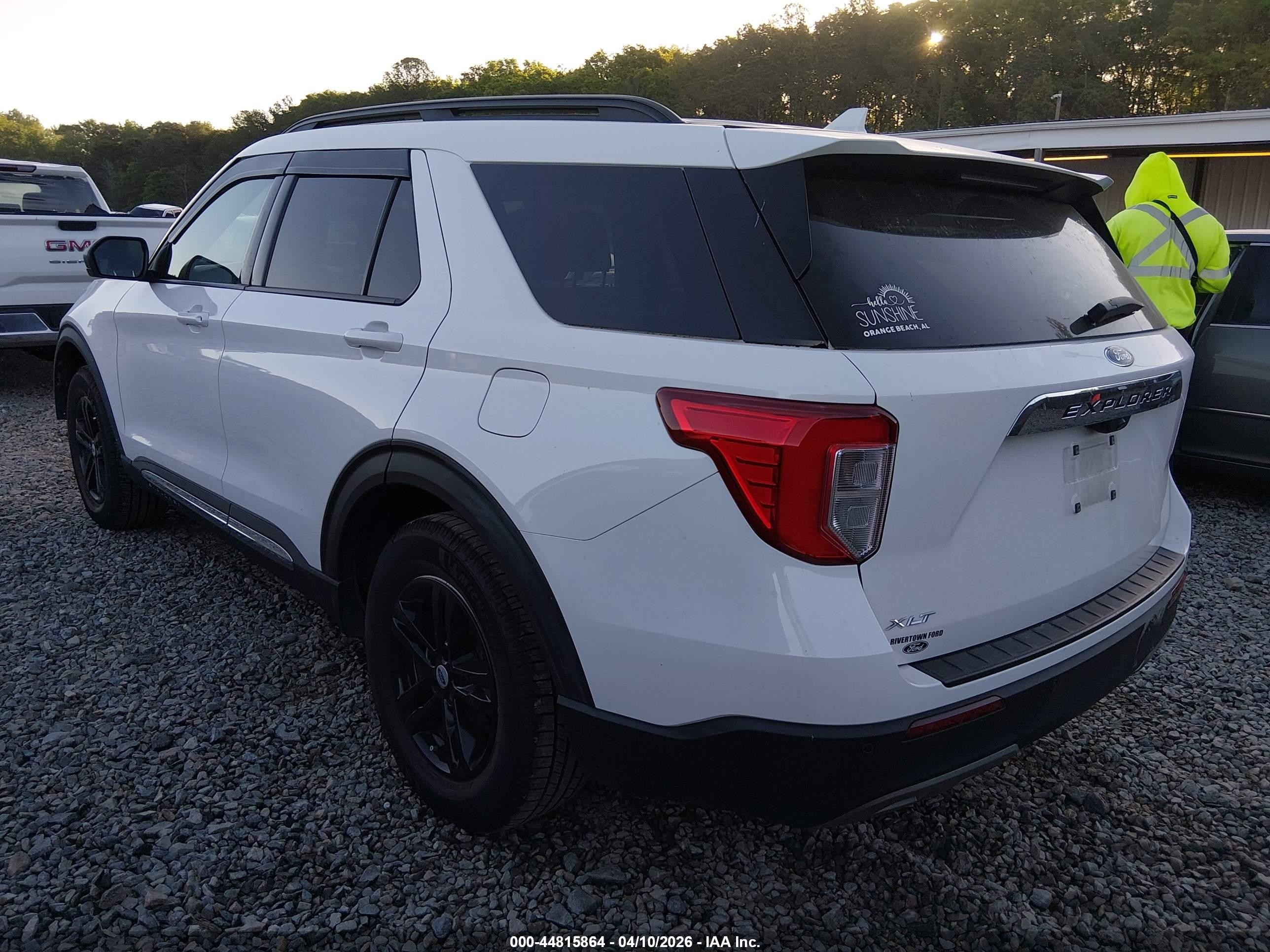2023 Ford Explorer Xlt White vin: 1FMSK7DH4PGA50019