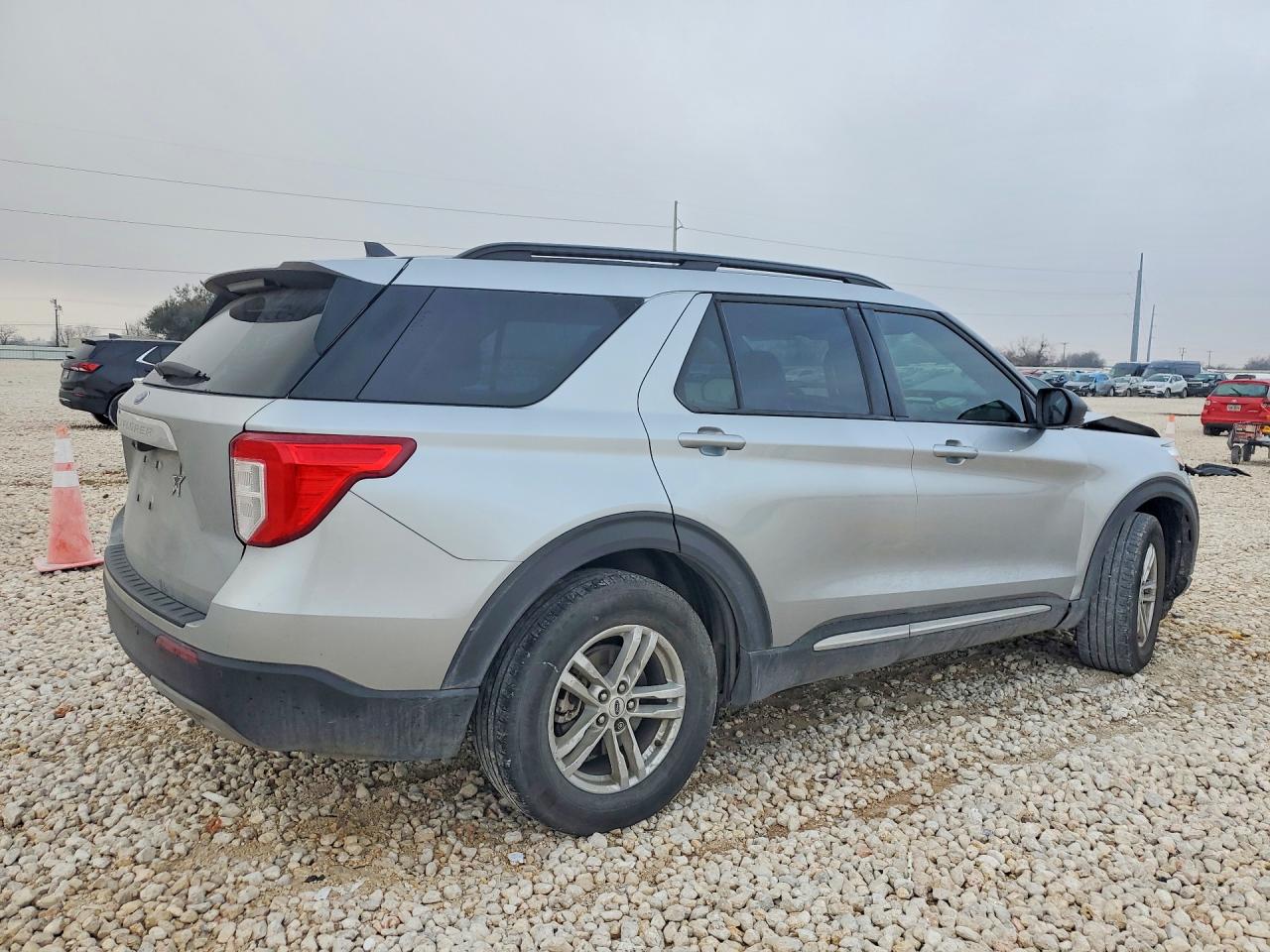 2023 Ford Explorer X Silver vin: 1FMSK7DH4PGC25448
