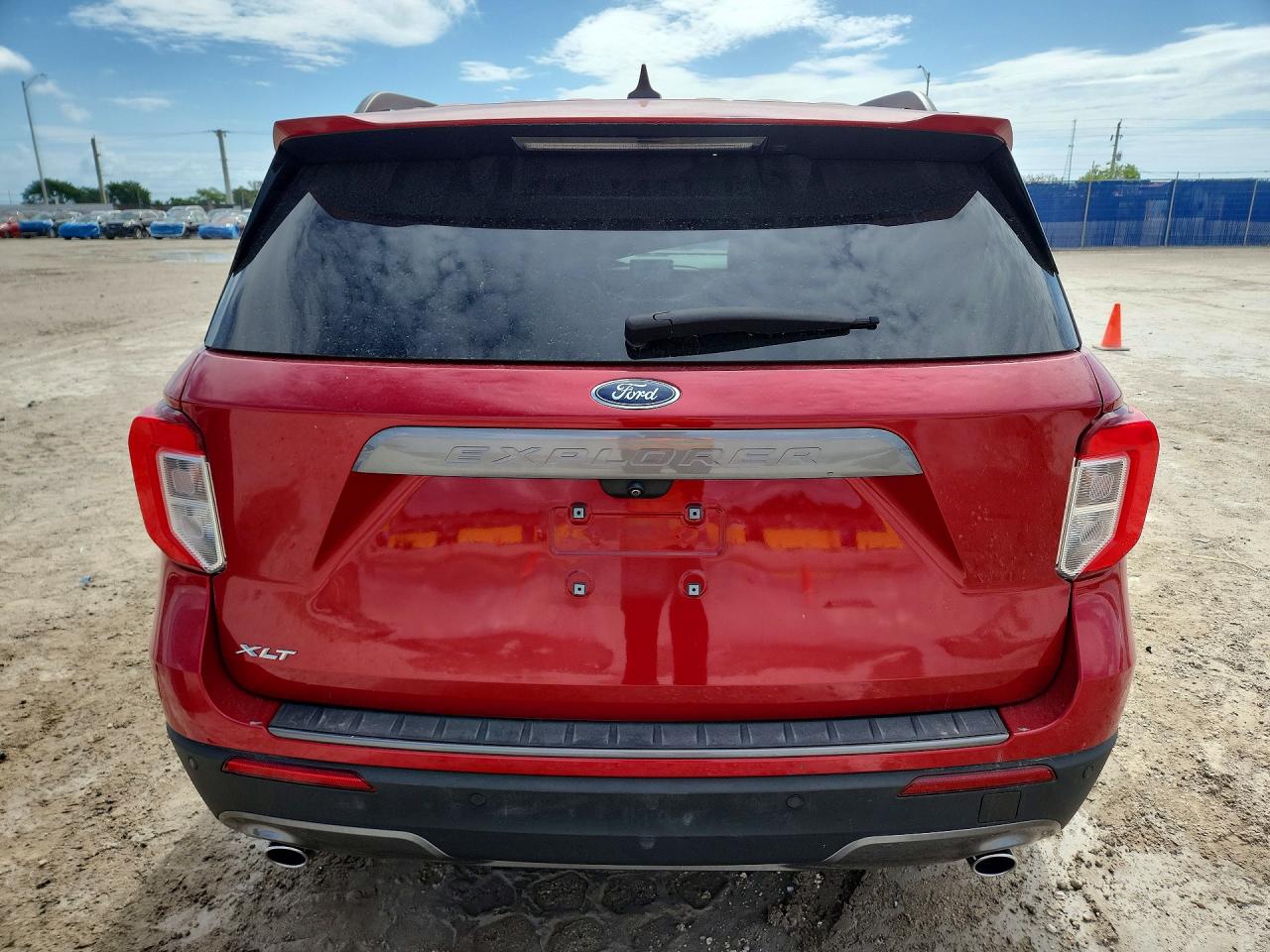 2023 Ford Explorer Xlt Red vin: 1FMSK7DH5PGA97883