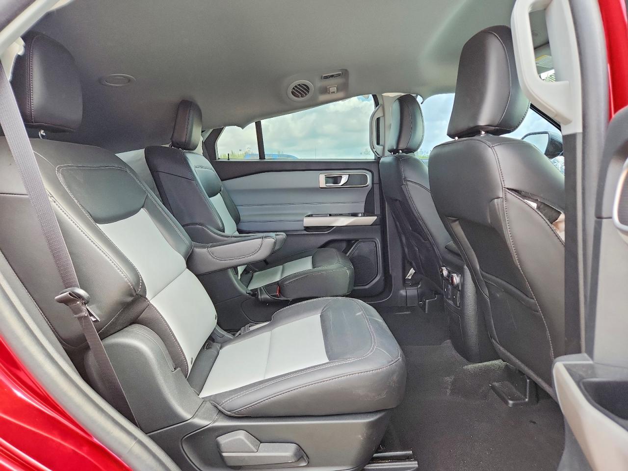 2023 Ford Explorer Xlt Red vin: 1FMSK7DH5PGA97883