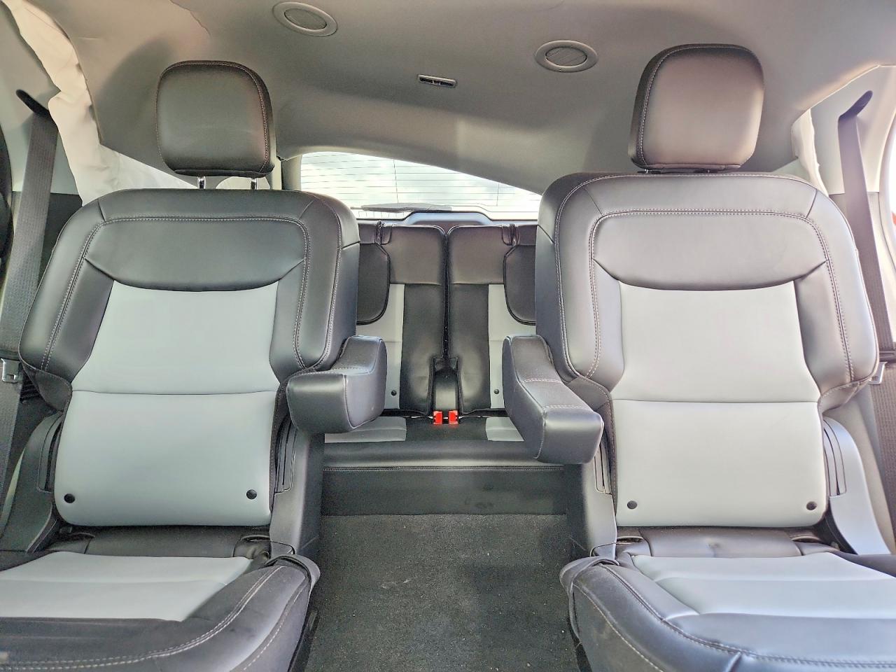 2023 Ford Explorer Xlt Red vin: 1FMSK7DH5PGA97883