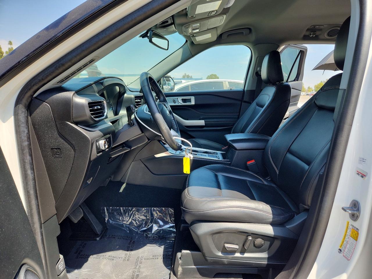 2023 Ford Explorer Xlt Белый vin: 1FMSK7DH6PGA02098