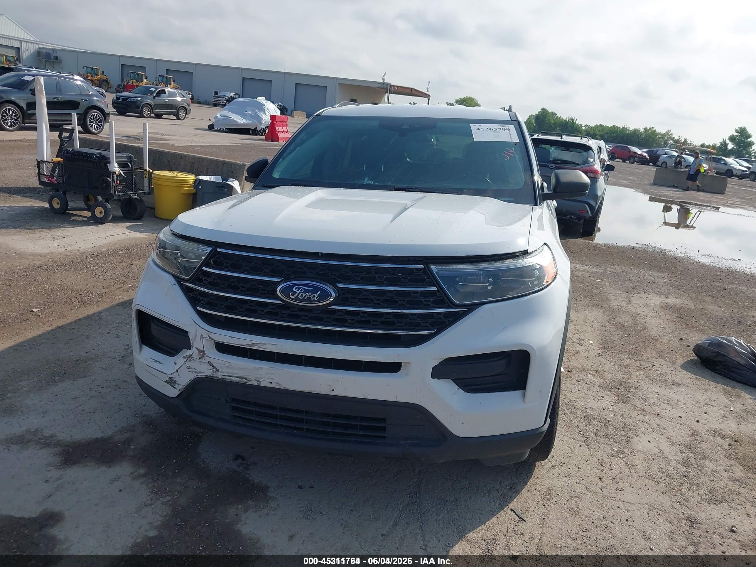 2021 Ford Explorer Xlt White vin: 1FMSK7DH7MGA52245