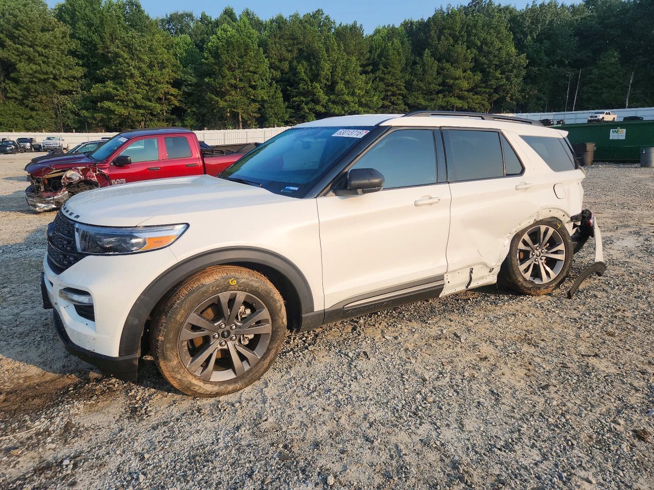2021 Ford Explorer Xlt White vin: 1FMSK7DH8MGA55896