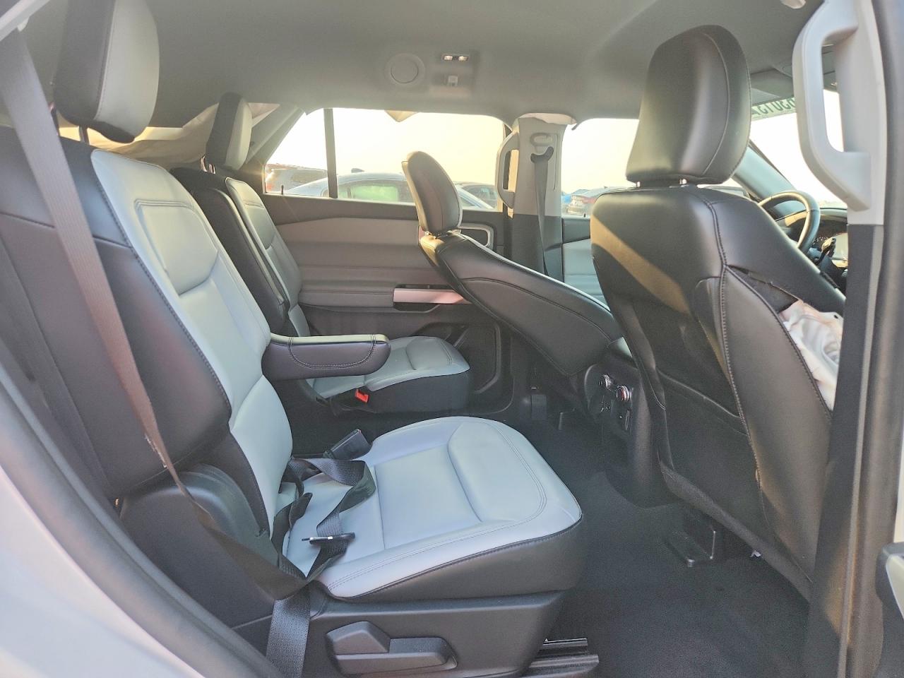 2021 Ford Explorer Xlt Белый vin: 1FMSK7DH8MGA55896