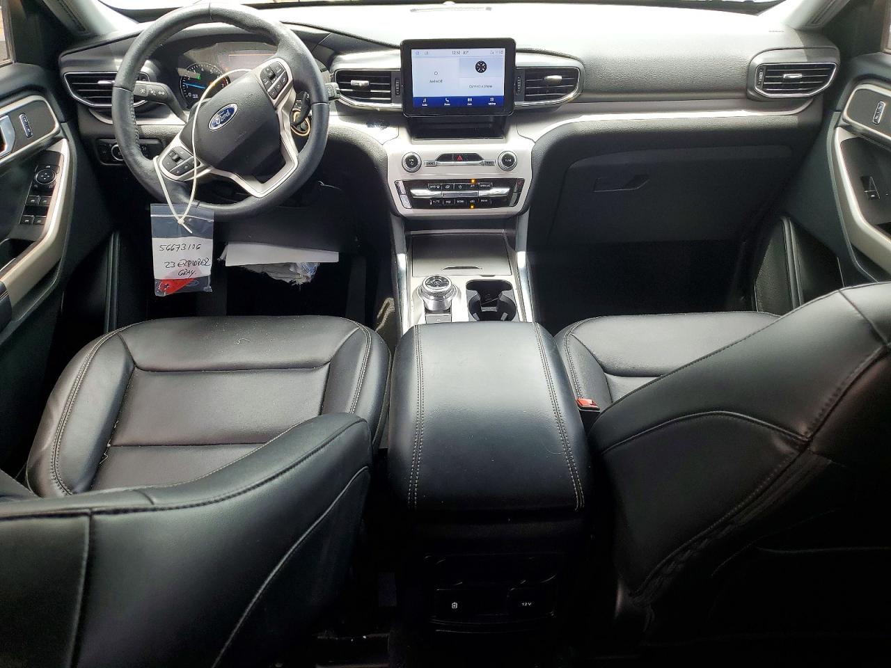 2023 Ford Explorer Xlt Silver vin: 1FMSK7DH8PGB30567
