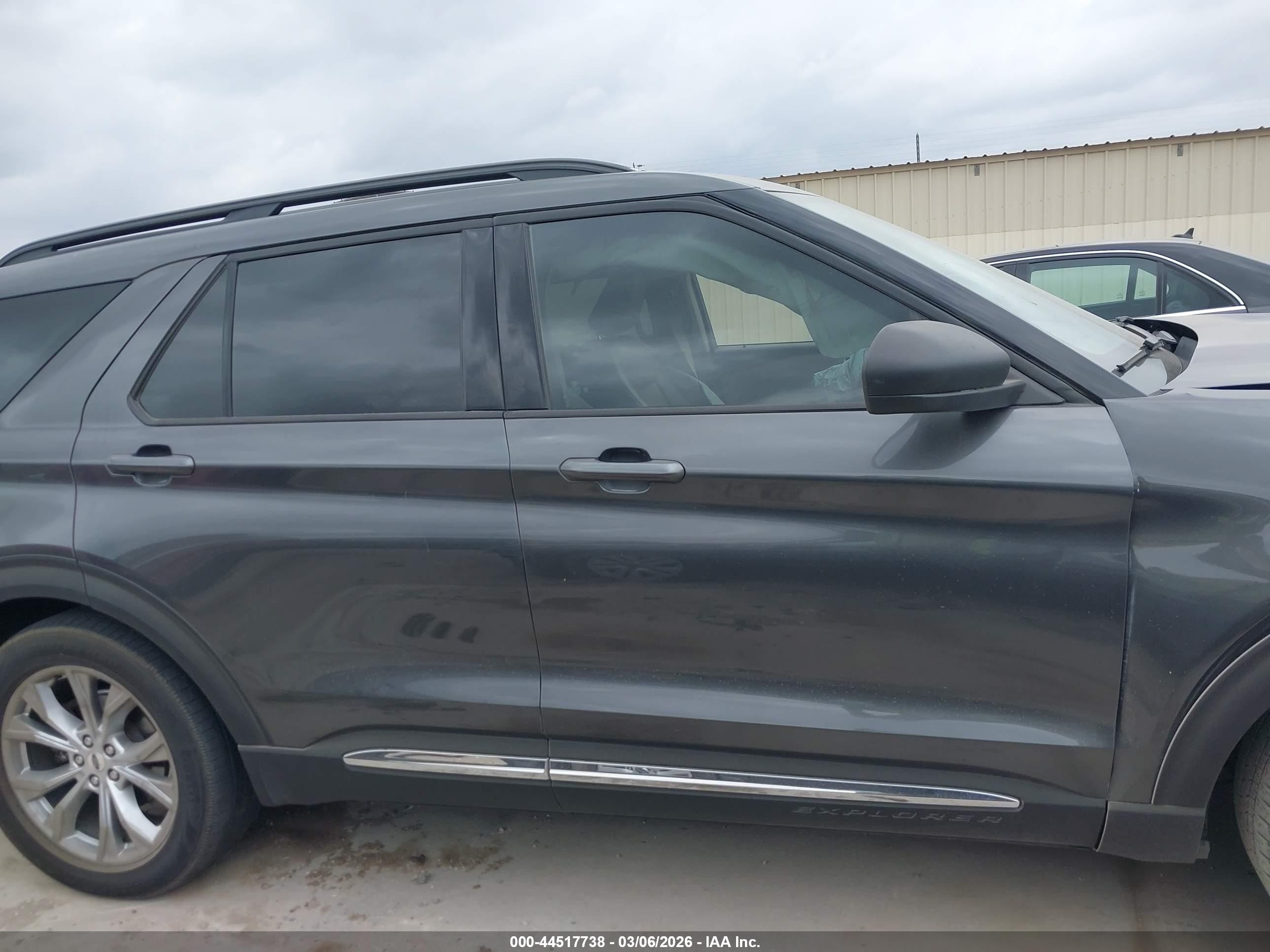 2020 Ford Explorer Xlt Gray vin: 1FMSK7DH9LGB51714