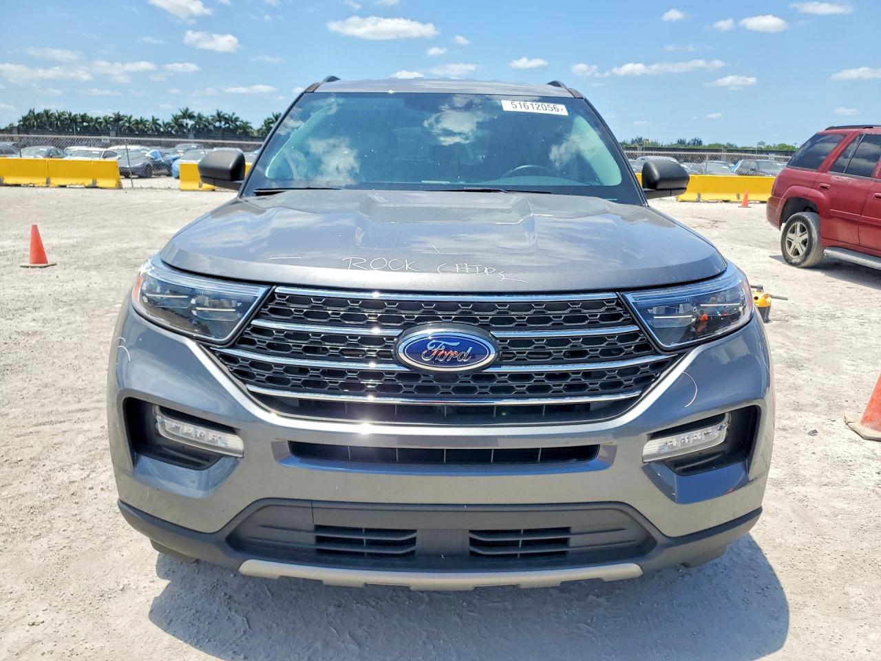2024 Ford Explorer Xlt Gray vin: 1FMSK7DH9RGA43683