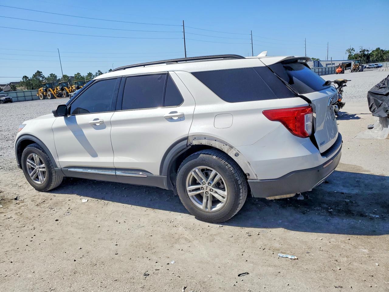 2020 Ford Explorer Xlt White vin: 1FMSK7DHXLGA34899