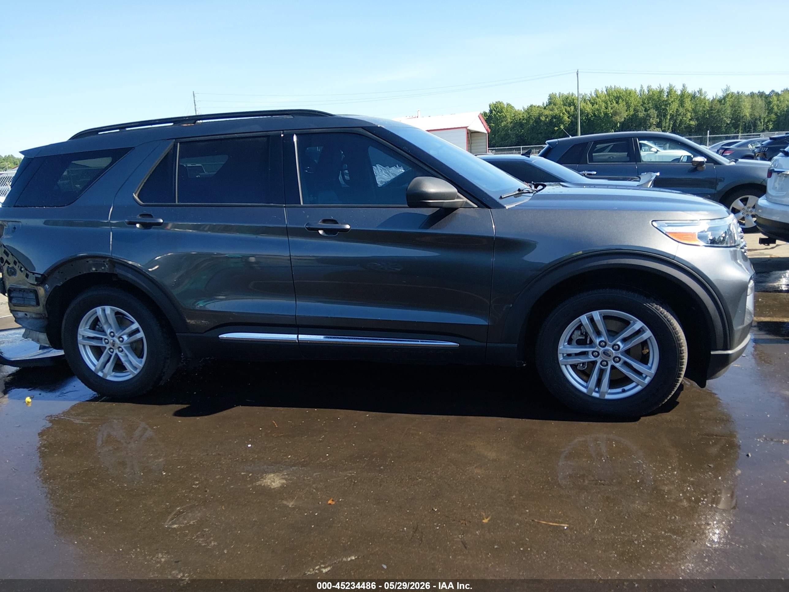 2020 Ford Explorer Xlt Серый vin: 1FMSK7DHXLGA88607