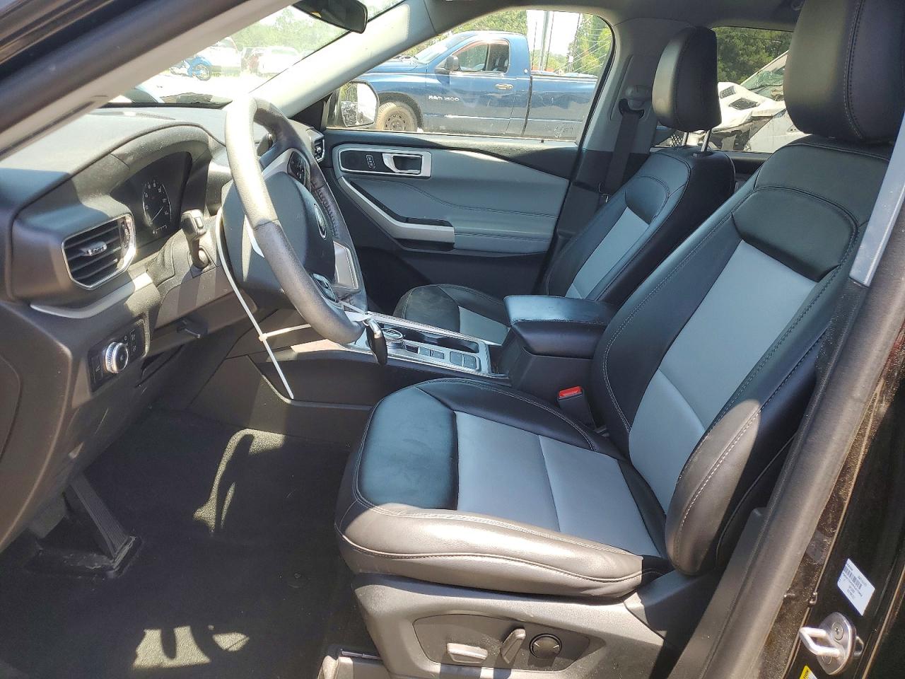 2023 Ford Explorer Xlt Черный vin: 1FMSK7DHXPGA73952