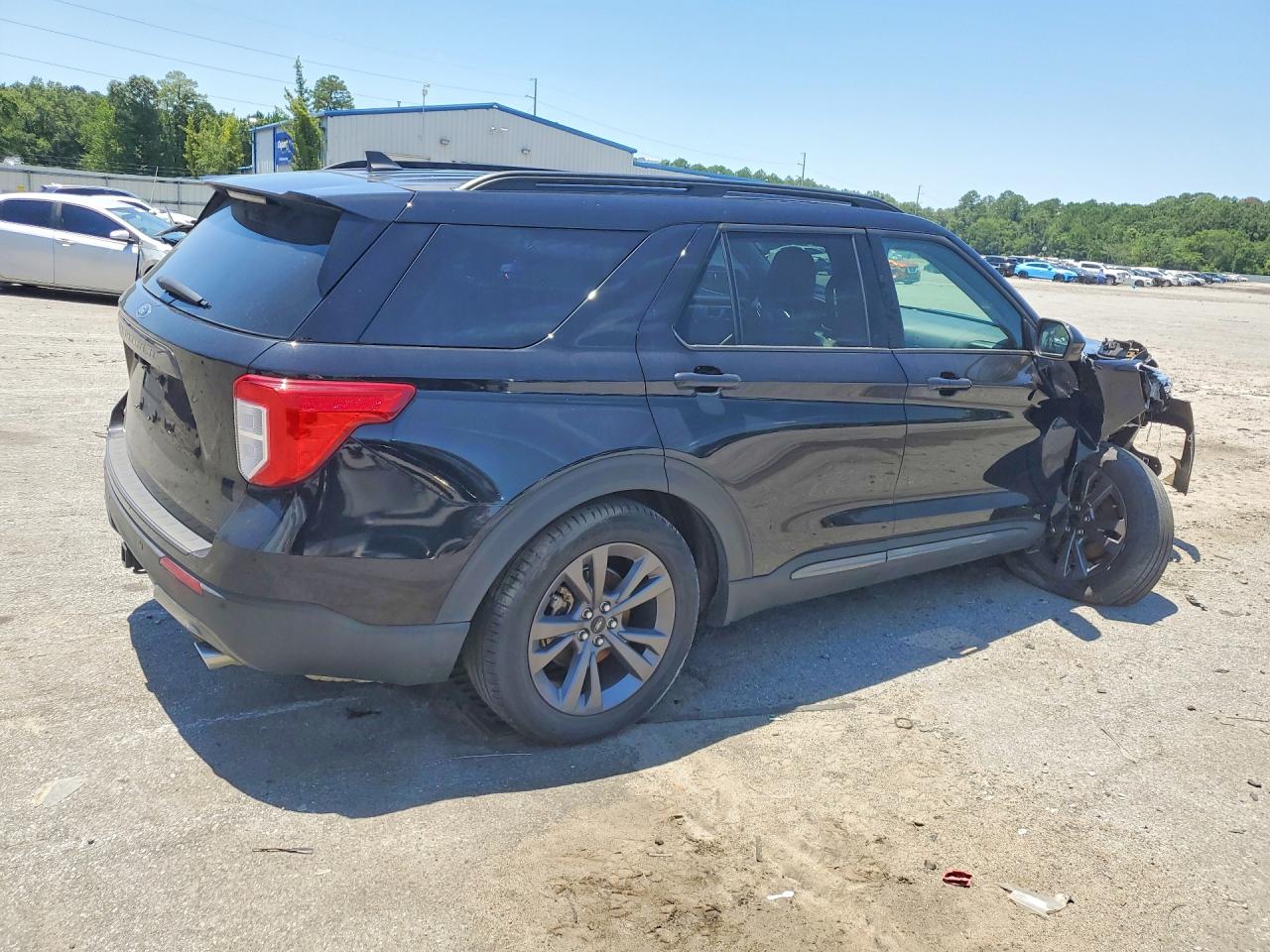2023 Ford Explorer Xlt Черный vin: 1FMSK7DHXPGA73952
