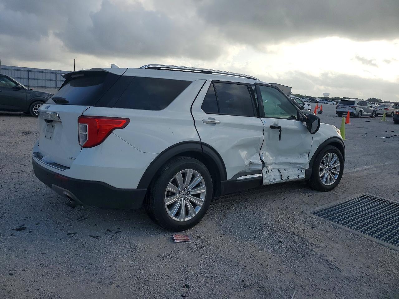 2020 Ford Explorer Limited White vin: 1FMSK7FH3LGA14622