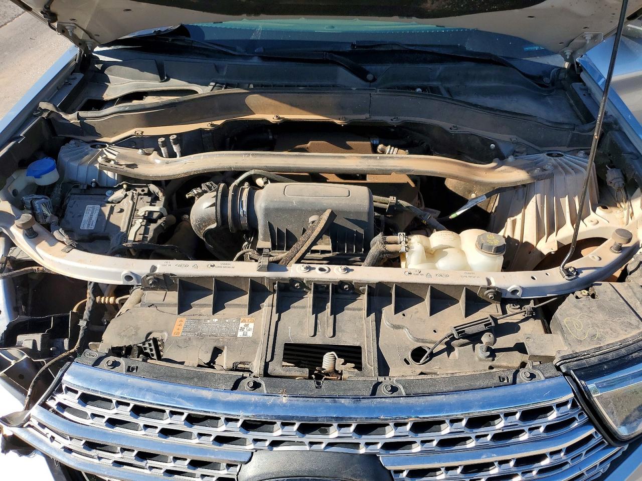 2020 Ford Explorer Limited Серебряный vin: 1FMSK7FH3LGC58786