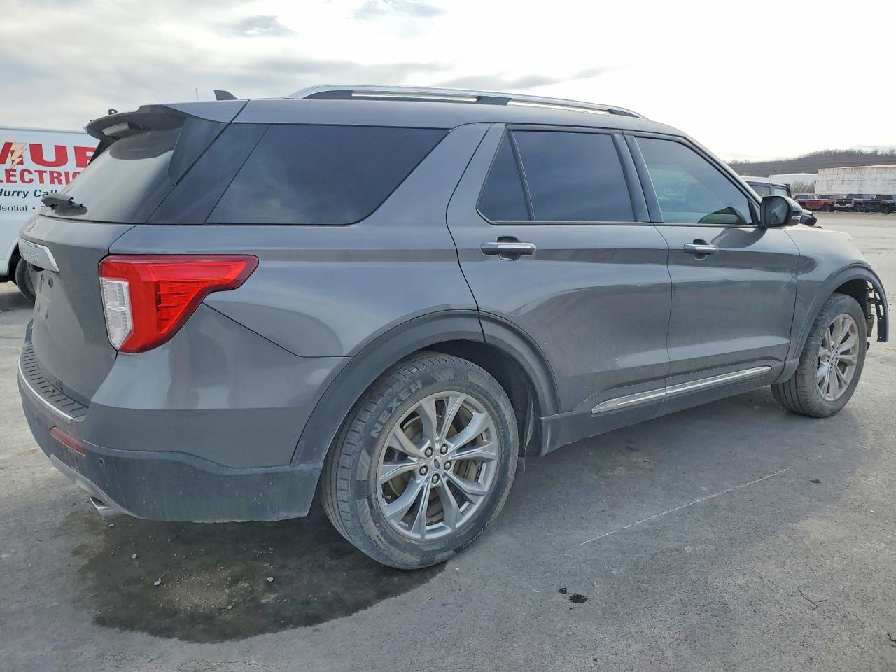 2021 Ford Explorer Limited Gray vin: 1FMSK7FH6MGA15491