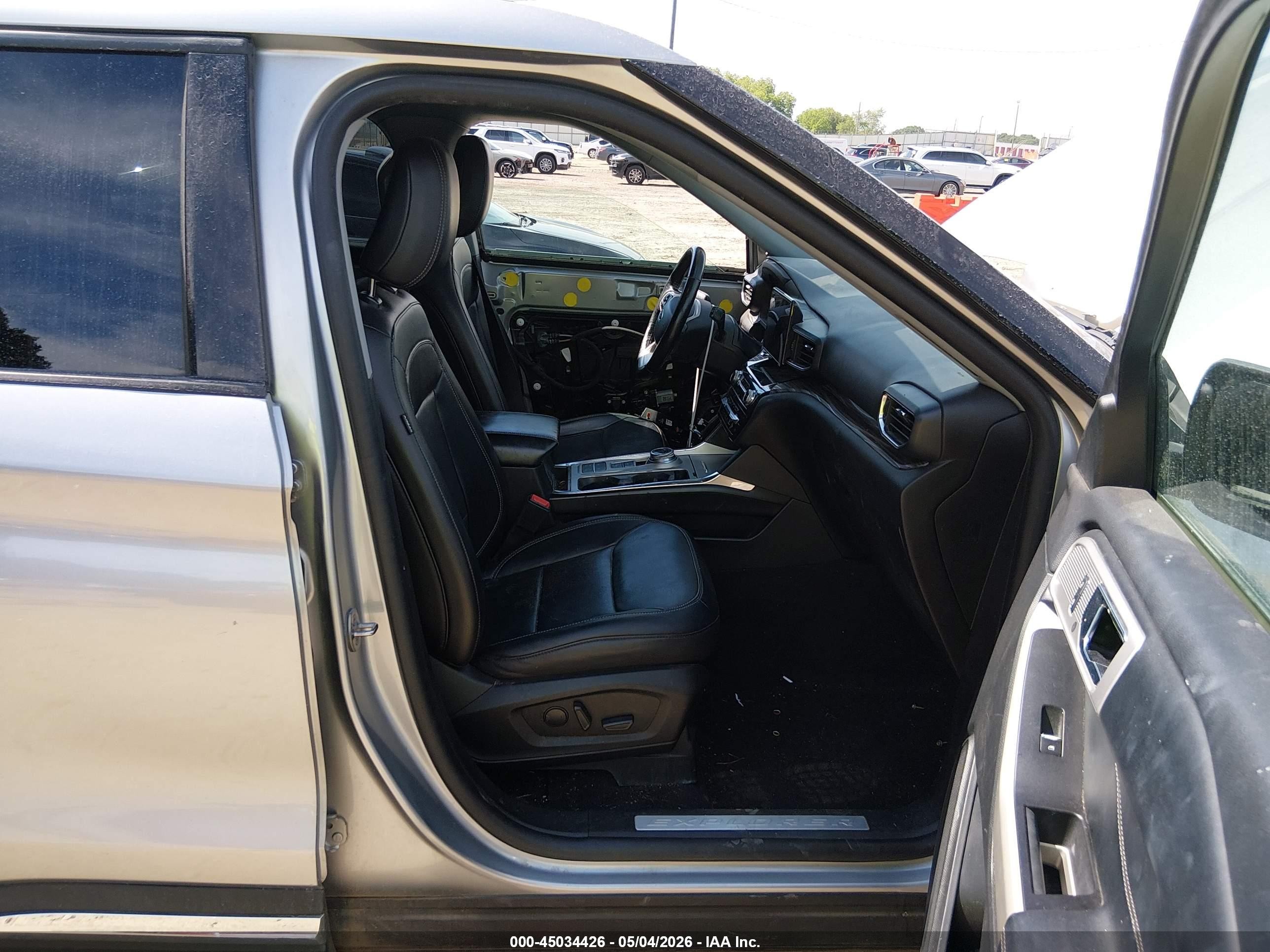 2021 Ford Explorer Limited Серебряный vin: 1FMSK7FH8MGB34000