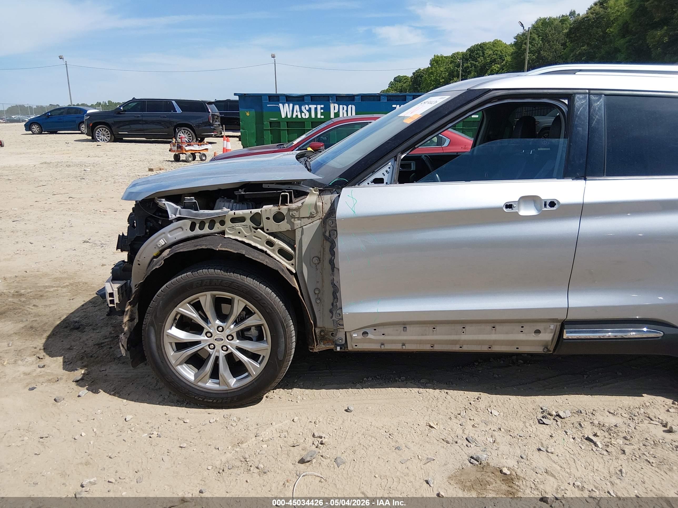 2021 Ford Explorer Limited Серебряный vin: 1FMSK7FH8MGB34000