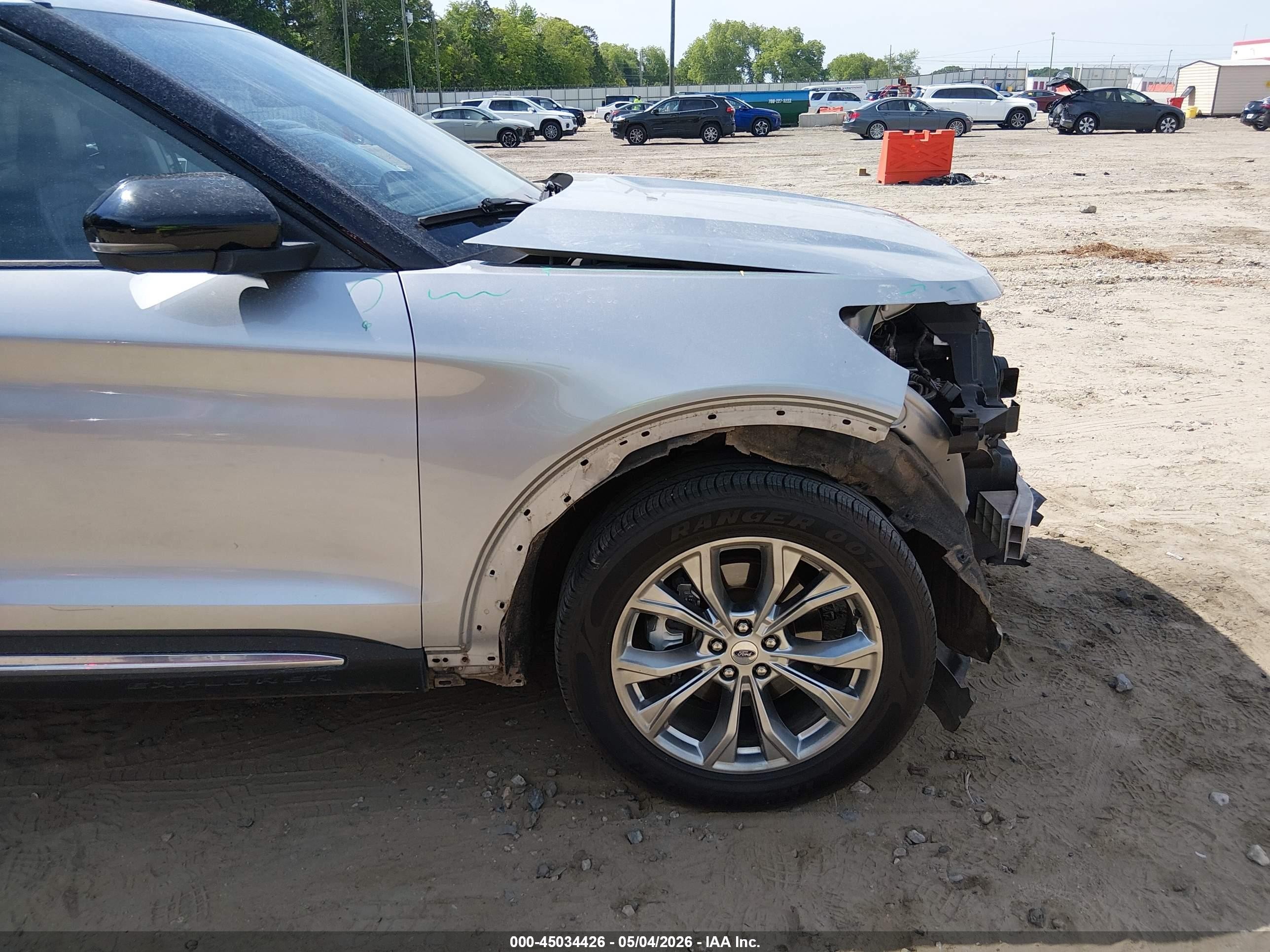 2021 Ford Explorer Limited Серебряный vin: 1FMSK7FH8MGB34000