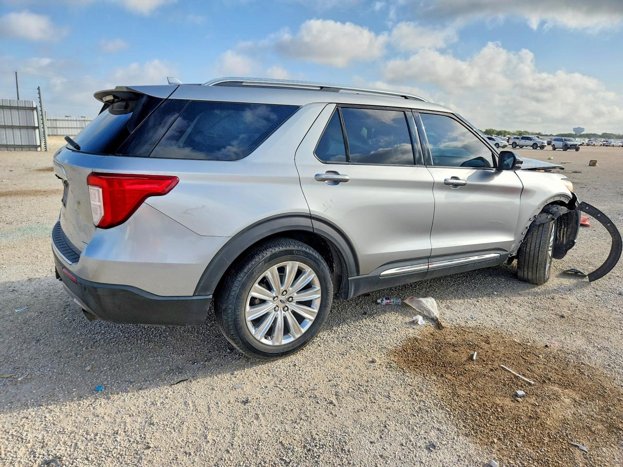 2020 Ford Explorer Limited Silver vin: 1FMSK7FH9LGA26743