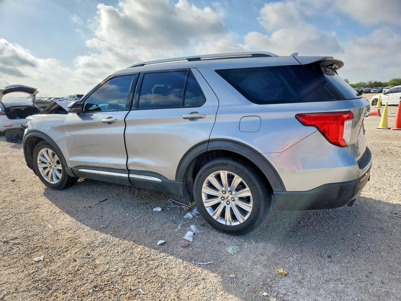 2020 Ford Explorer Limited Silver vin: 1FMSK7FH9LGA26743