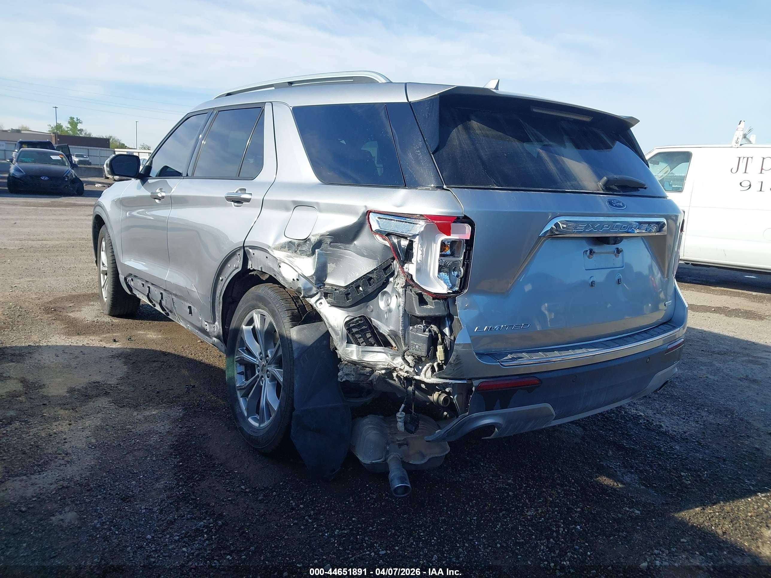 2020 Ford Explorer Limited Silver vin: 1FMSK7FH9LGB68221