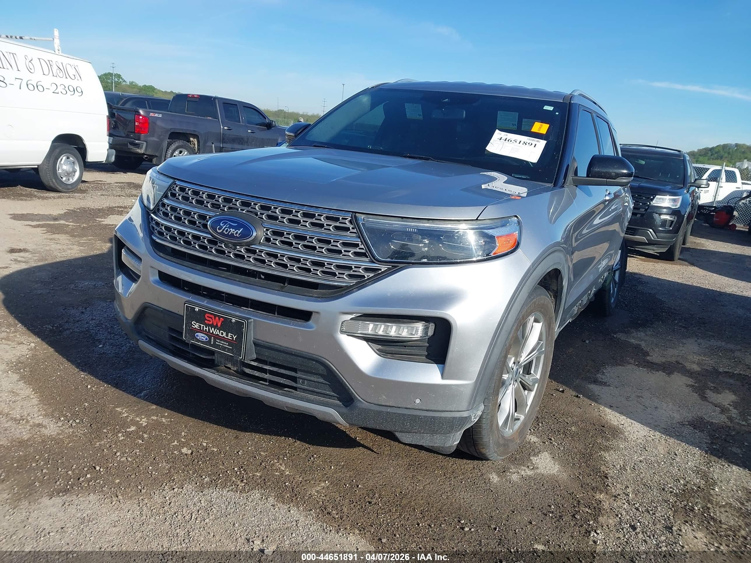 2020 Ford Explorer Limited Silver vin: 1FMSK7FH9LGB68221